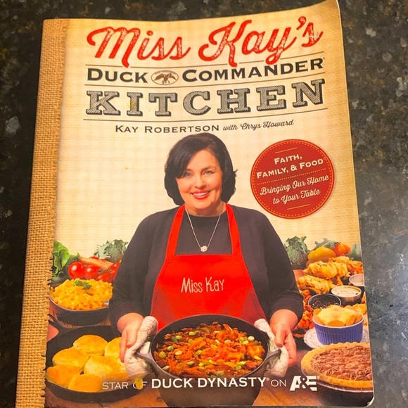 Miss Kay’s Duck Commander Kitchen Cook Book, Preloved, Cajun Cooking Recipes LA - Picture 1 of 3